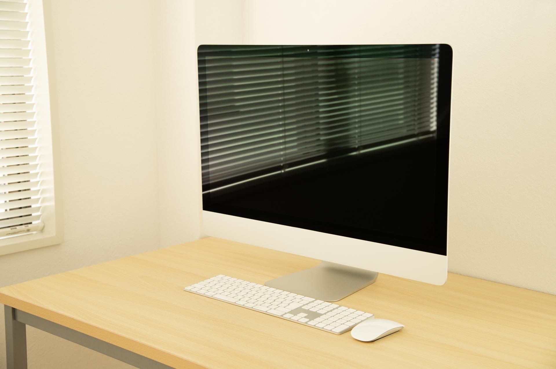 ノートかデスクトップか選ぶイメージ