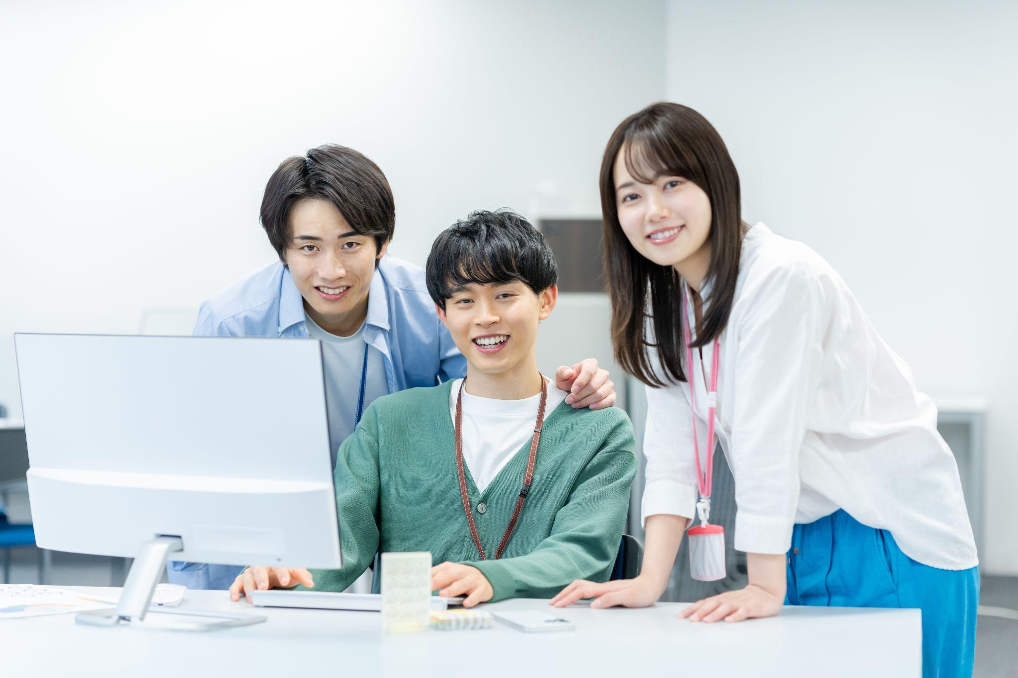 スリム型デスクトップの特徴イメージ