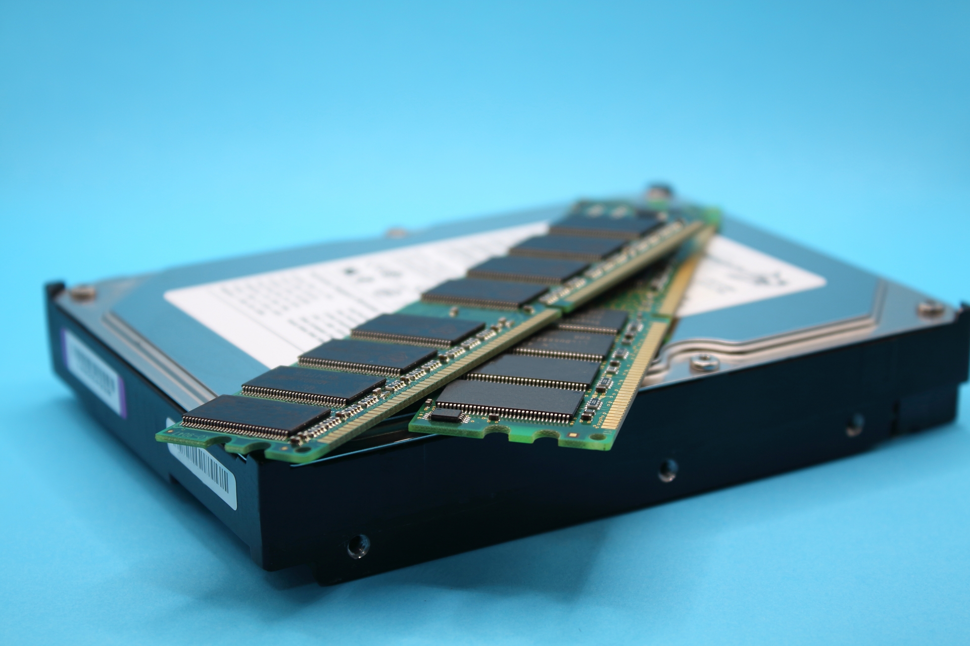 ストレージとメモリー