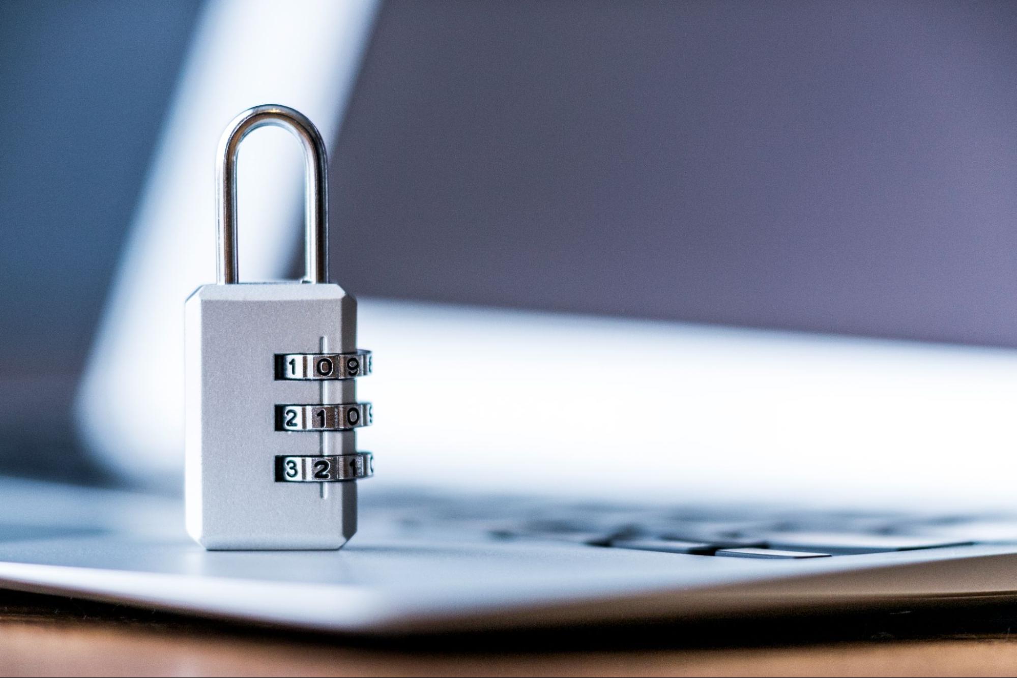 パソコンの保証に関するイメージ