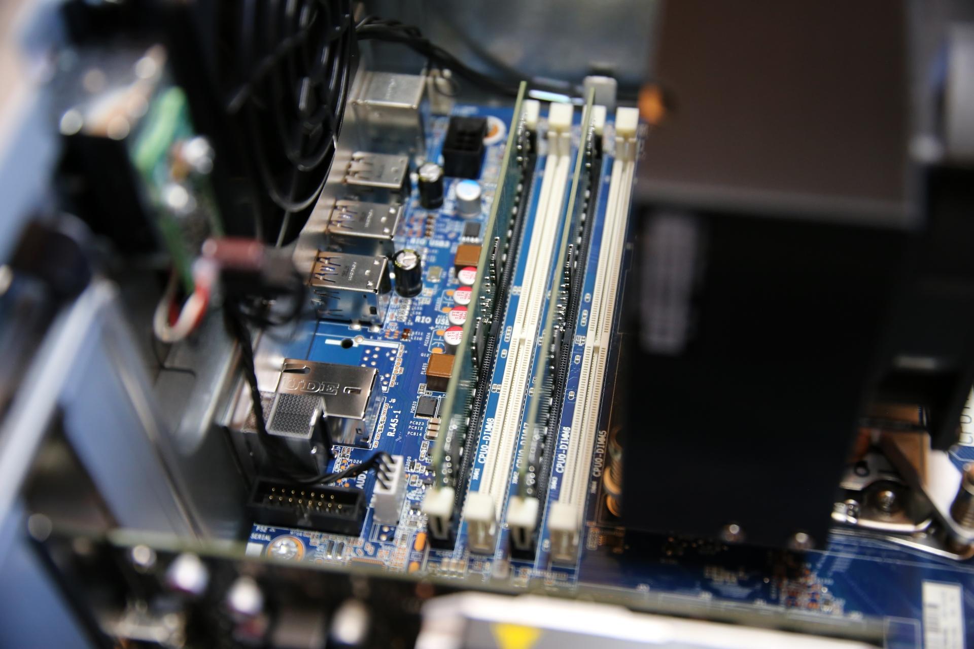 PCパーツのカスタマイズ