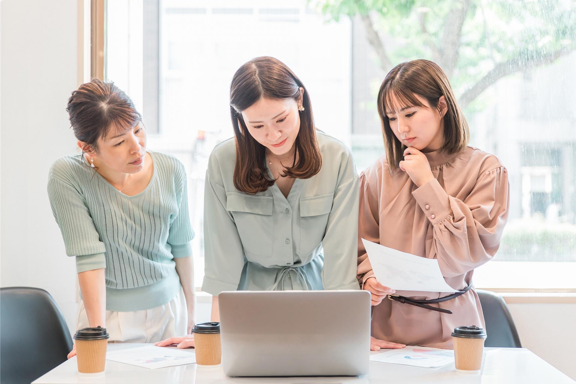 メーカー動向の把握