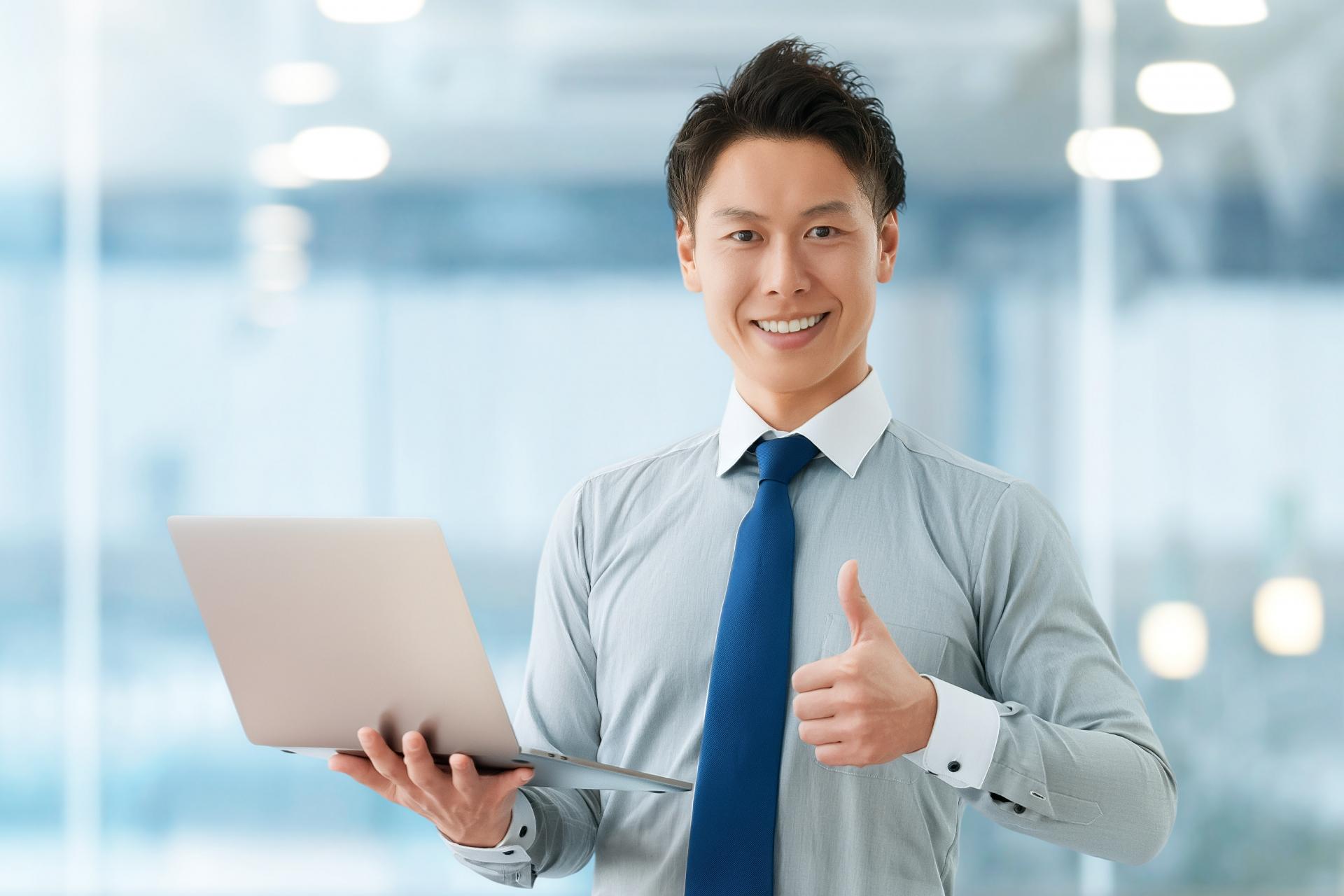 パソコンを組み立てて電源を入れる