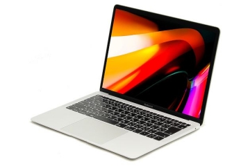 【即納パソコン】 MacBook Air (Retina, 13-inch, 2018) シルバー 5N8(46000) 中古ノートパソコン