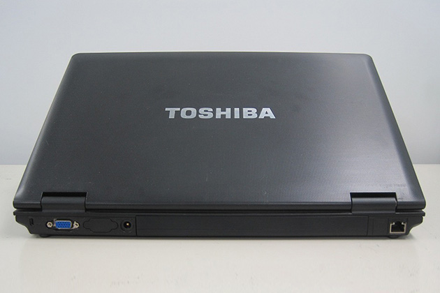 dynabook Satellite L42 240Y/HD(37068、02) 拡大
