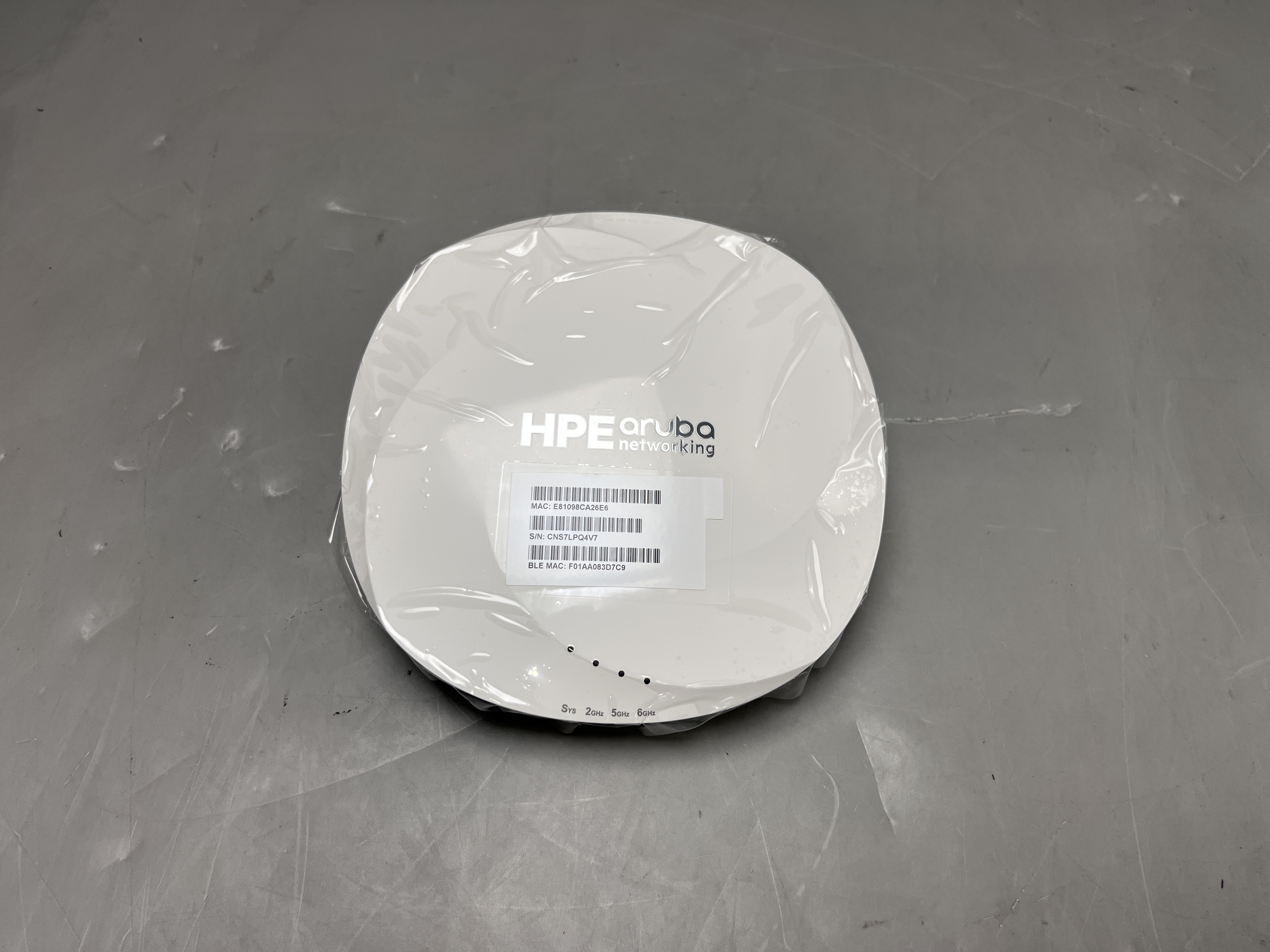 ★未開封品★Aruba AP-615+マウントキット付★IEEE 802.11a/b/g/n/ac/ax (Wi-Fi 6E対応) (44552、02) 拡大