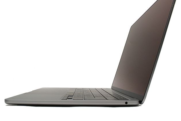 【即納パソコン】 MacBook Air (M2,  2022) スペースグレイ(46008、03) 拡大