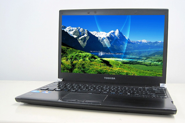 東芝 dynabook RX3 SM226Y/3HD(Windows7 Pro 64bit) 【中古パソコン