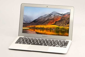 【即納パソコン】 MacBook Air (11-inch, Mid 2011)(37712)