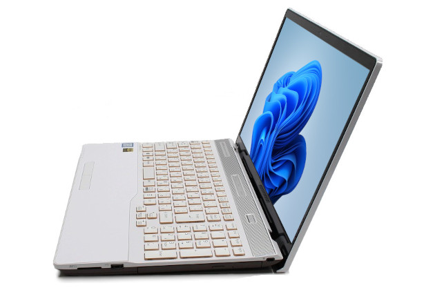 【即納パソコン】LIFEBOOK AH53/C2 プレミアムホワイト (Win11pro64)(SSD新品)　※テンキー付(42302、03) 拡大